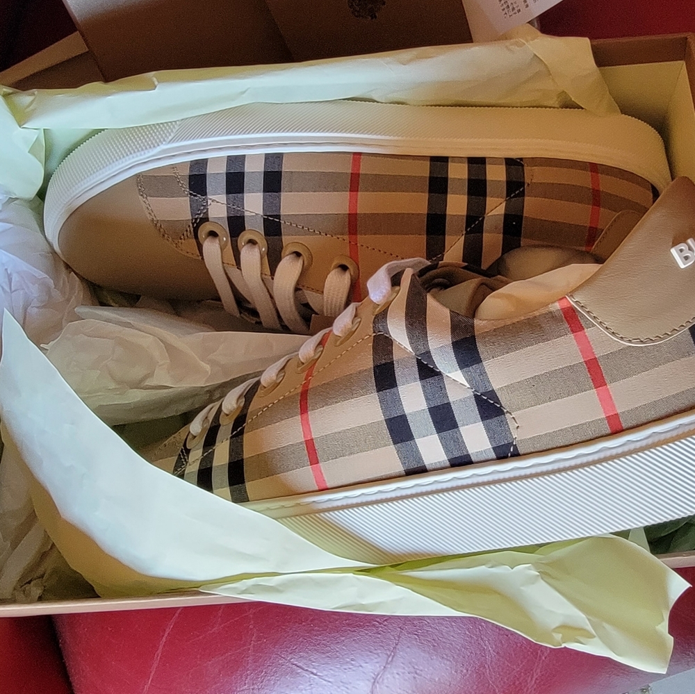 Burberry sneakers, size 6.5, Archive beige. Comes with original box and shoe bag